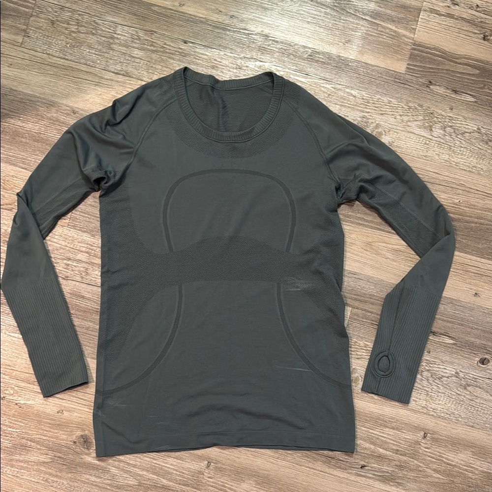 Lululemon army green long sleeve